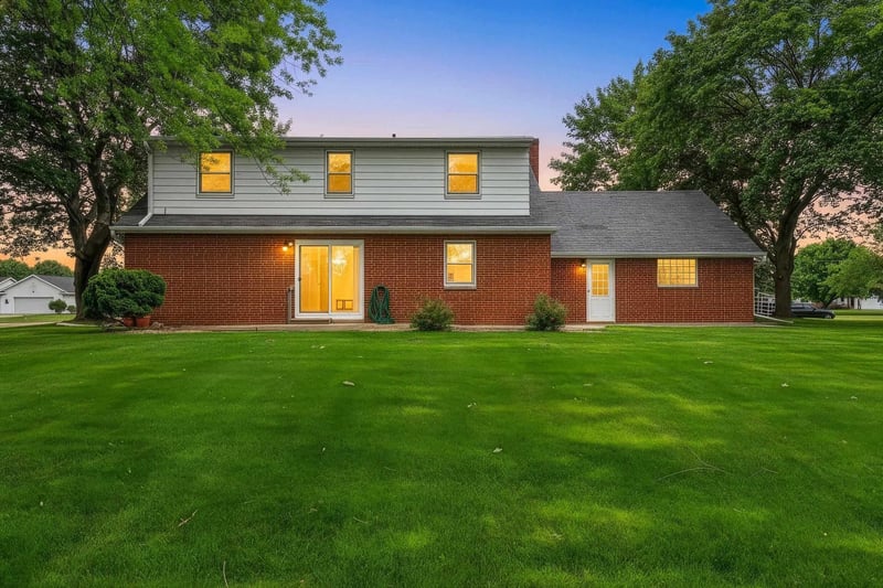 3024 Finger Rd, Green Bay, WI 54311