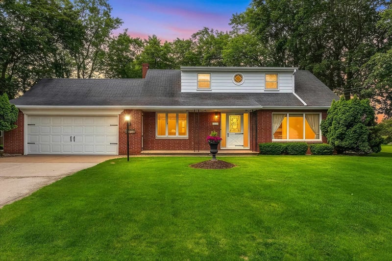 3024 Finger Rd, Green Bay, WI 54311