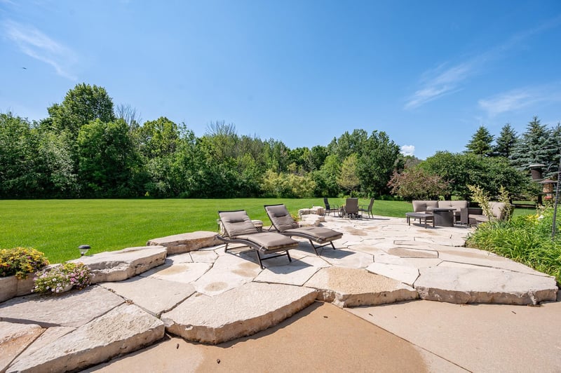 3570 Euro Ln, De Pere, WI 54115