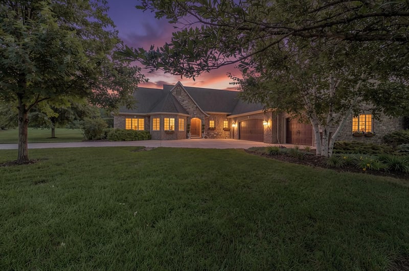 3570 Euro Ln, De Pere, WI 54115