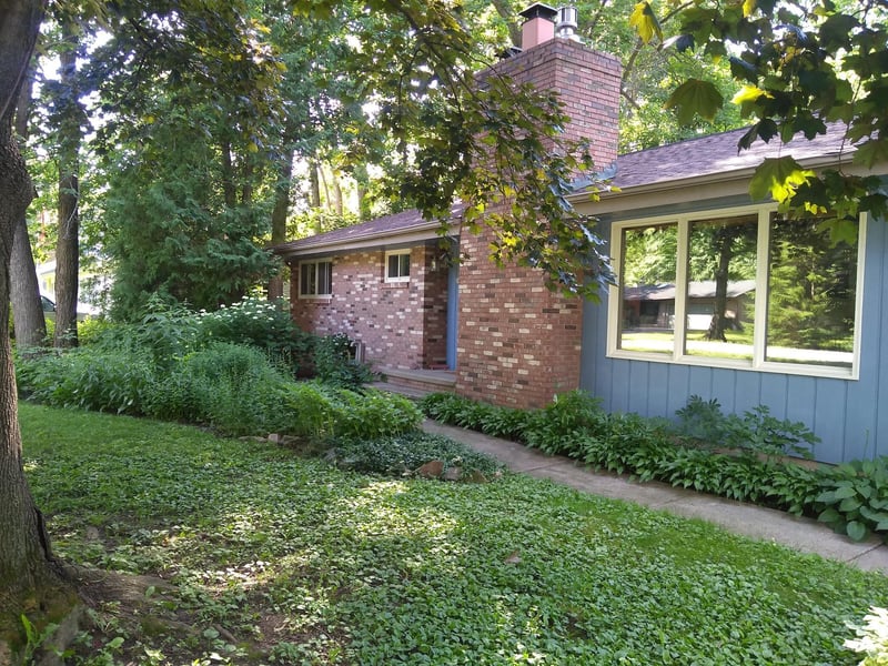 2627 Oakcrest Dr, Neenah, WI 54956-4322