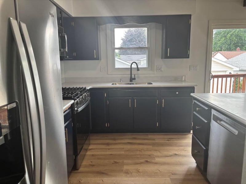 1135 Greenfield Trl, Oshkosh, WI 54904-8033