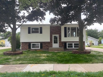 1135 Greenfield Trl, Oshkosh, WI 54904-8033