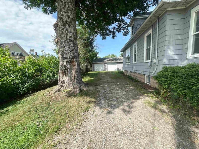 312 Franklin Ave, Neenah, WI 54956-3332