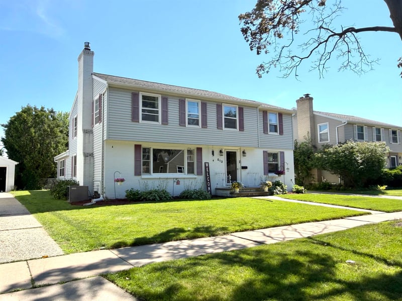 513 Lindbergh St, Appleton, WI 54911-2833