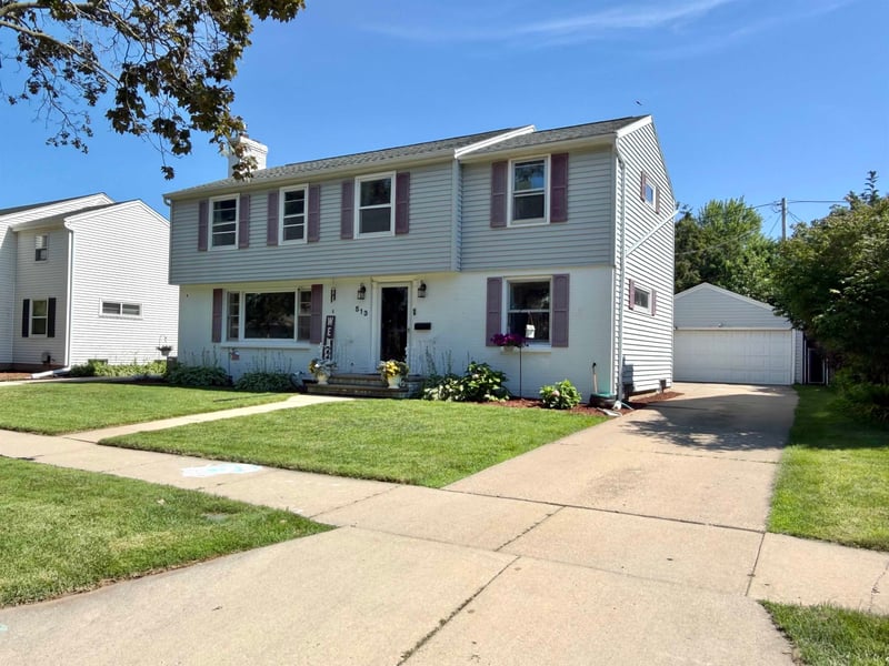 513 Lindbergh St, Appleton, WI 54911-2833