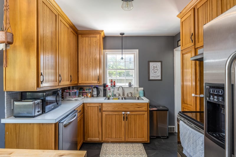 1073 Wisconsin Ave, Kaukauna, WI 54130