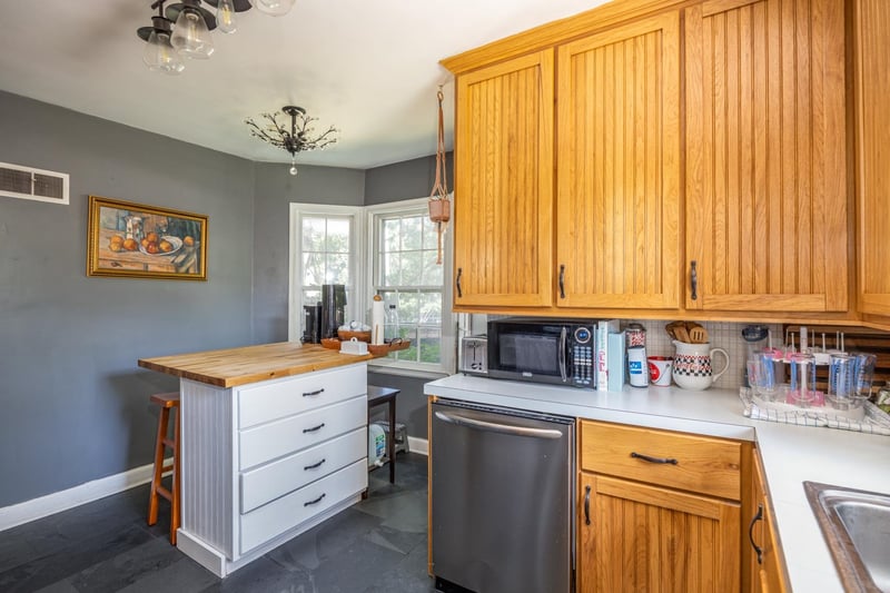 1073 Wisconsin Ave, Kaukauna, WI 54130