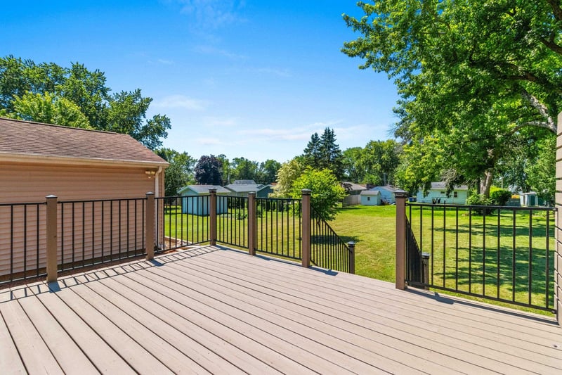535 Webster Ave, Omro, WI 54963