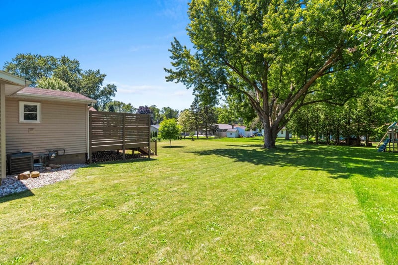535 Webster Ave, Omro, WI 54963