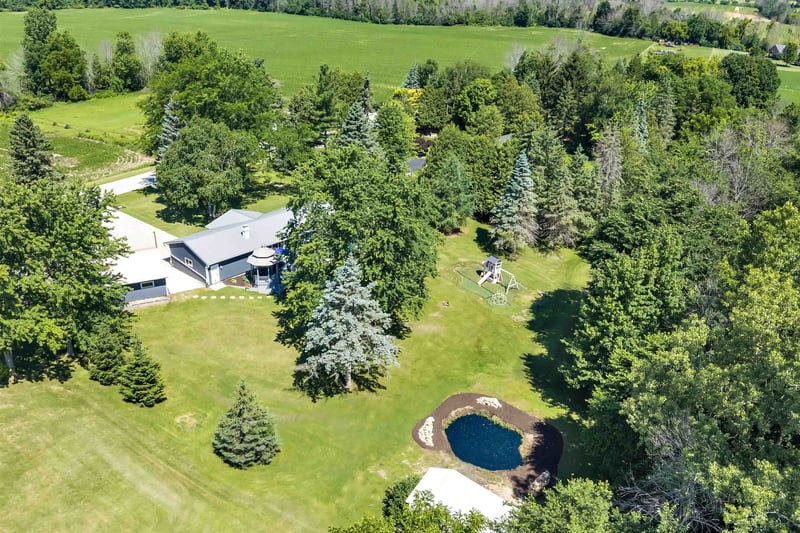 7345 Lemke Dr, Greenleaf, WI 54126-9324