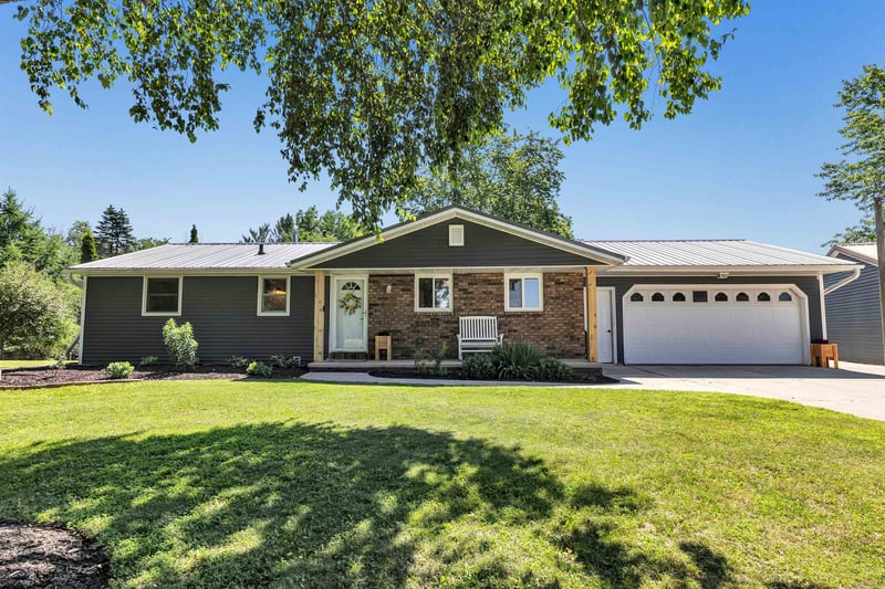7345 Lemke Dr, Greenleaf, WI 54126-9324