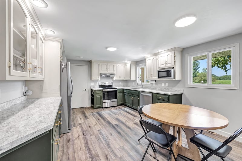 7345 Lemke Dr, Greenleaf, WI 54126-9324