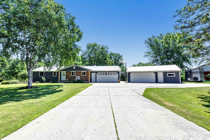 7345 Lemke Dr, Greenleaf, WI 54126-9324