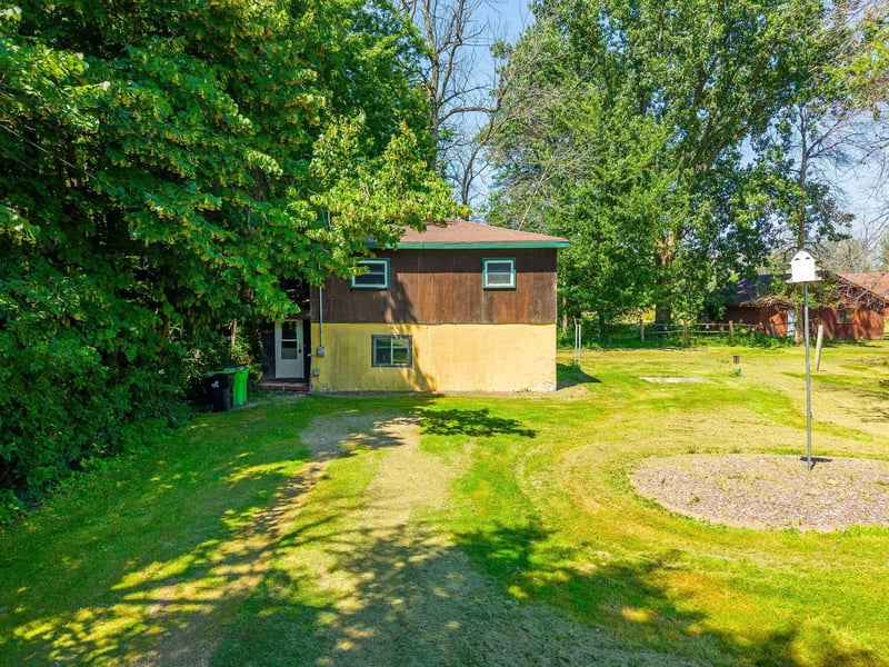 N8801 Coop Rd, Menasha, WI 54952