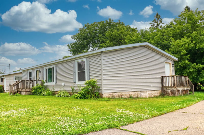 216 Erie Ave, Oconto, WI 54153
