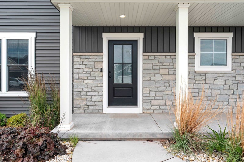 N9239 Laura St, Appleton, WI 54915-8120