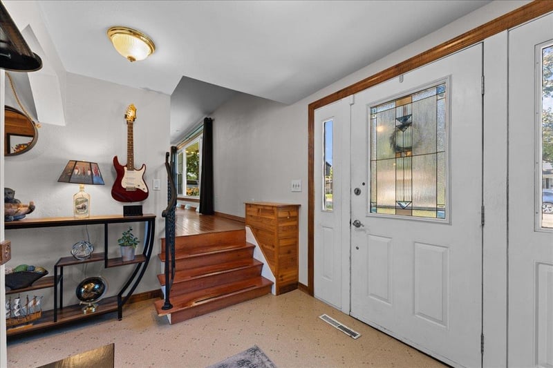 1496 Russell St, Green Bay, WI 54304-3047