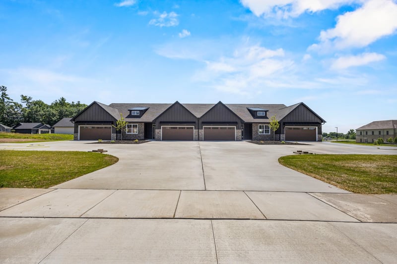 3375 Shawano Ave, Green Bay, WI 54313