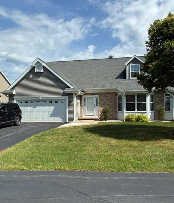 2513 Village Ln, Oshkosh, WI 54904