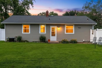 424 Memory Ct, Green Bay, WI 54301