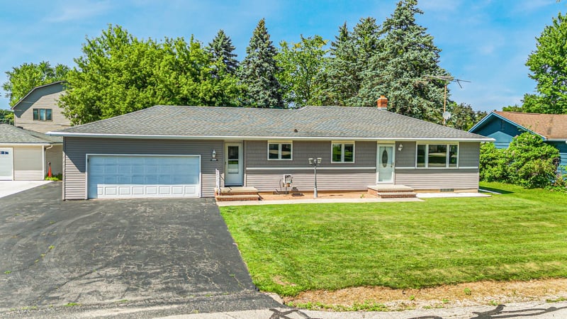 3332 1st Ave, Appleton, WI 54914