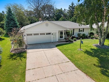 1421 Argonne Dr, Green Bay, WI 54304
