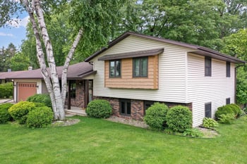 599 Masters Ln, Green Bay, WI 54311-5724
