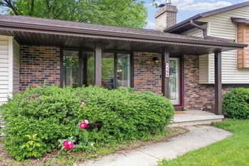599 Masters Ln, Green Bay, WI 54311-5724