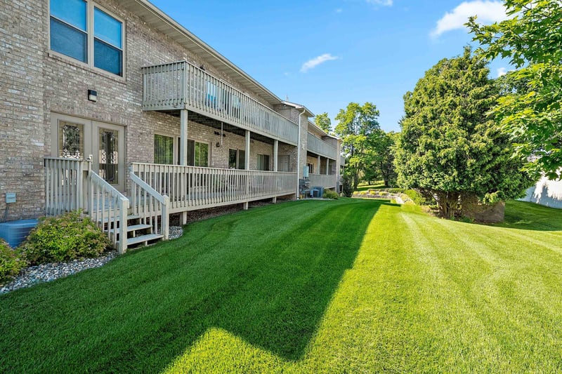 1600 Rustic Oaks Cir #23, Green Bay, WI 54301
