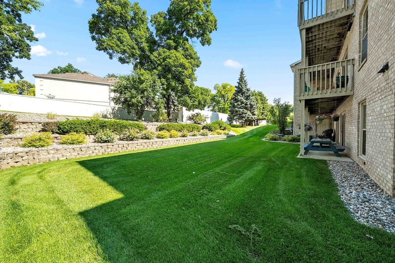 1600 Rustic Oaks Cir #23, Green Bay, WI 54301