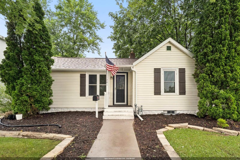 1201 Harrison St, Neenah, WI 54956