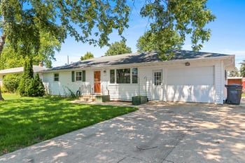 621 Karl St, Green Bay, WI 54301-2218