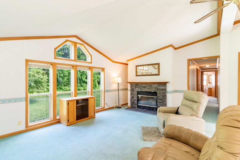 1274 Melissa Blvd, Little Suamico, WI 54141-8965