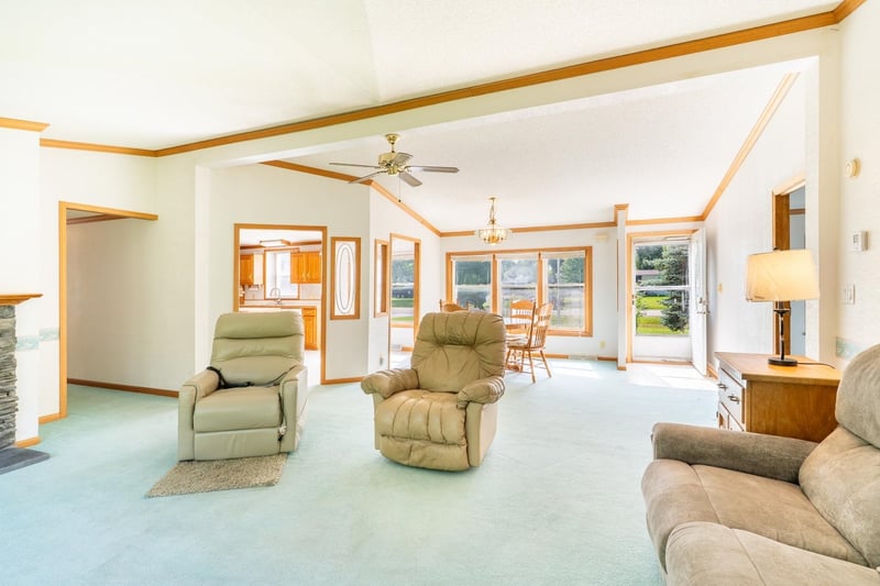 1274 Melissa Blvd, Little Suamico, WI 54141-8965