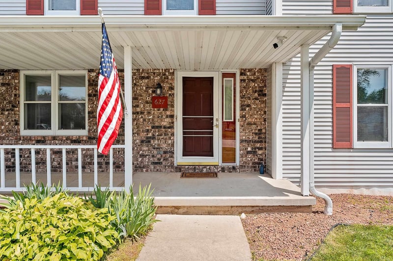 627 Broadview Dr, Green Bay, WI 54301-2839