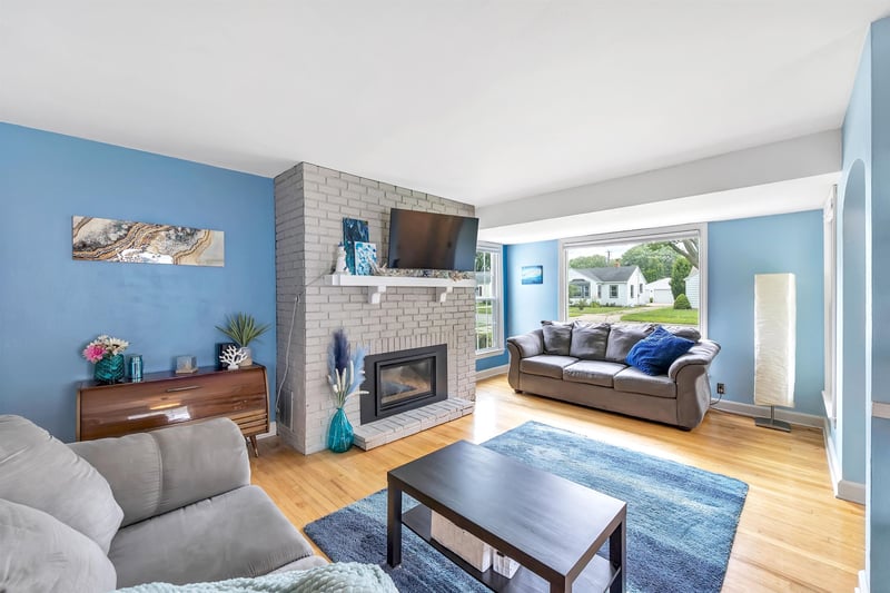 829 Ethel Ave, Green Bay, WI 54303-3959