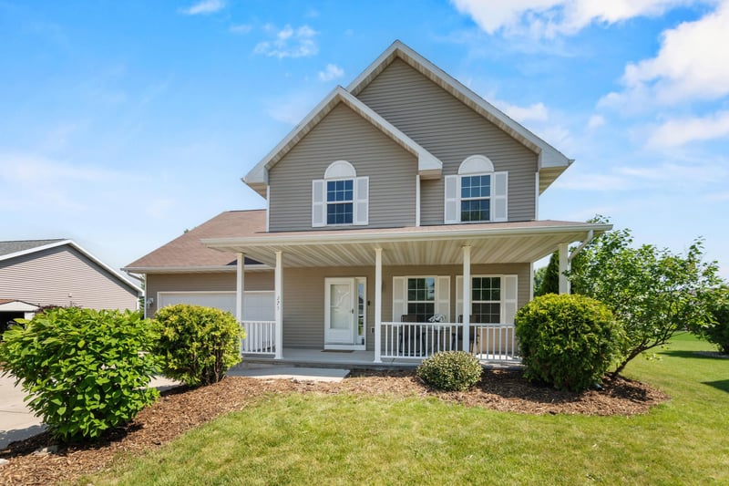 275 Fort Dr, Neenah, WI 54956