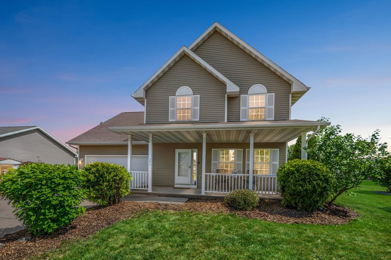 275 Fort Dr, Neenah, WI 54956