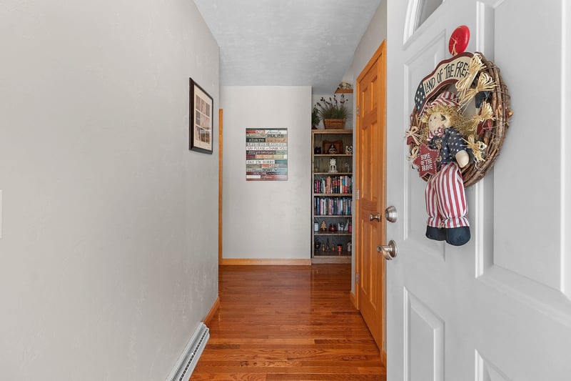 420 Elm Dr, Little Chute, WI 54140