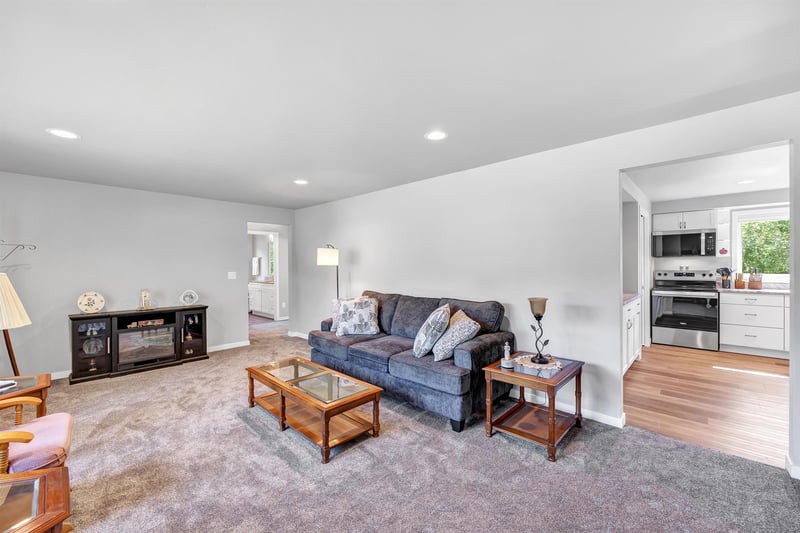 N9598 Noe Rd, Appleton, WI 54915