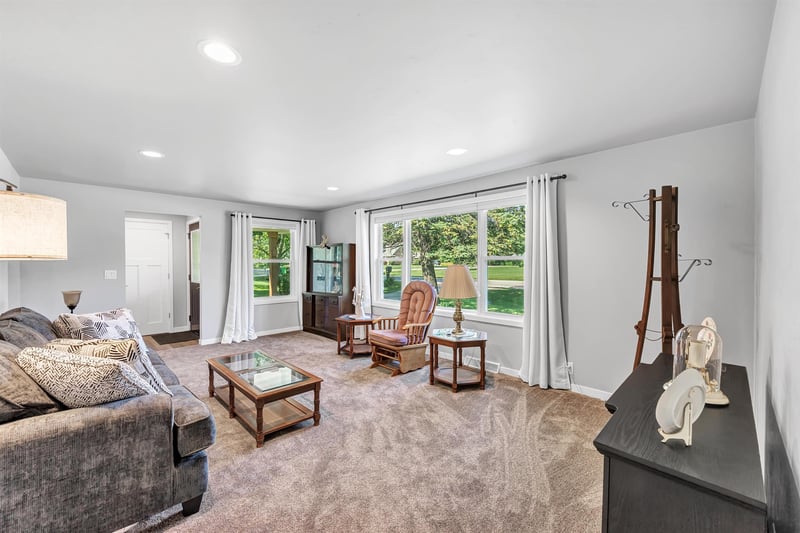 N9598 Noe Rd, Appleton, WI 54915