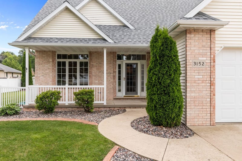 3152 Savanna Way, Green Bay, WI 54311
