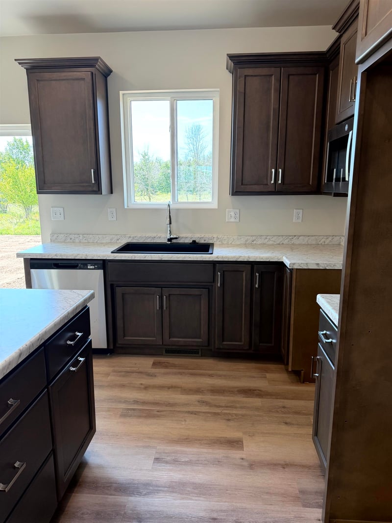2205 Golden Gate Dr, Appleton, WI 54913