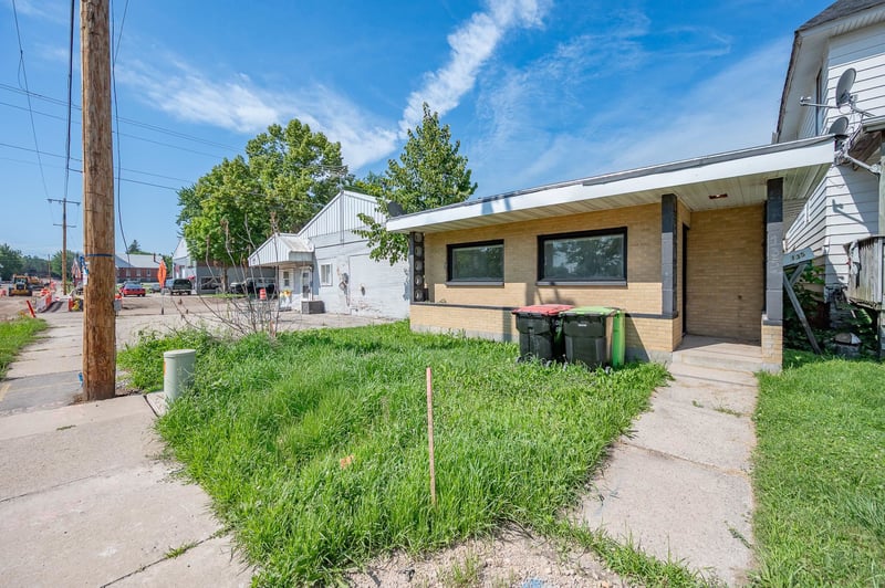 135 Mckenzie Ave, Gillett, WI 54124