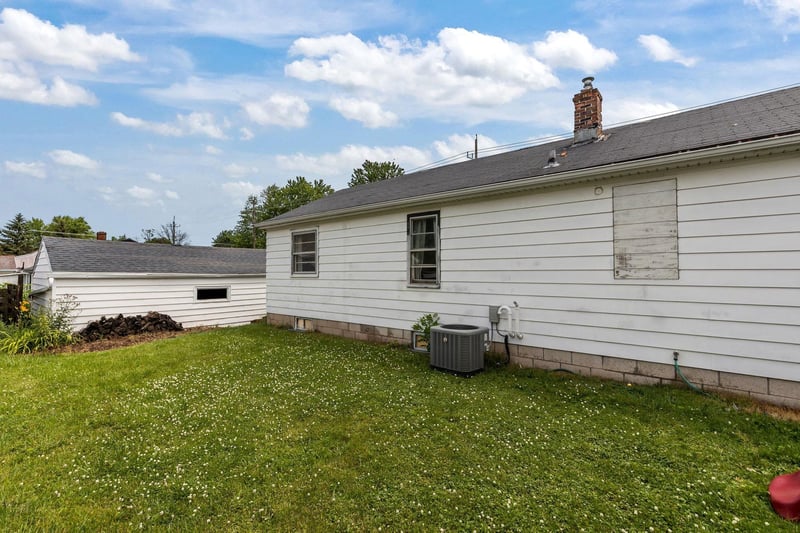 405 Buchanan St, Little Chute, WI 54140-2009