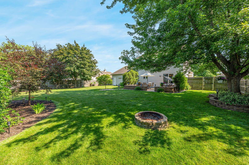W2434 Snowberry Dr, Appleton, WI 54915-7484