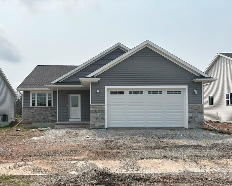 2207 Golden Gate Dr, Appleton, WI 54913