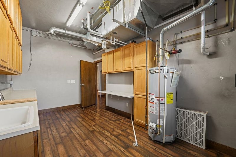 714 Oregon St, Oshkosh, WI 54902