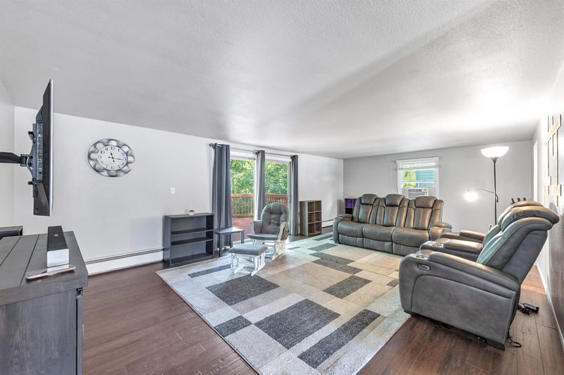 2136 9th St, Green Bay, WI 54304